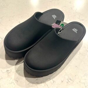 *BRAND NEW* Wild Fable Black Platform Clogs